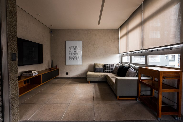 Studio na Vila Madalena, Metrô ao Lado e Conforto!