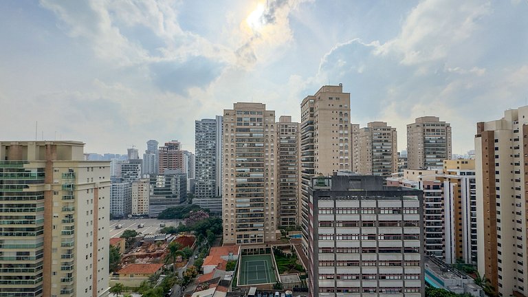 Lindo Studio Próximo Metrô e Shopping Ibirapuera