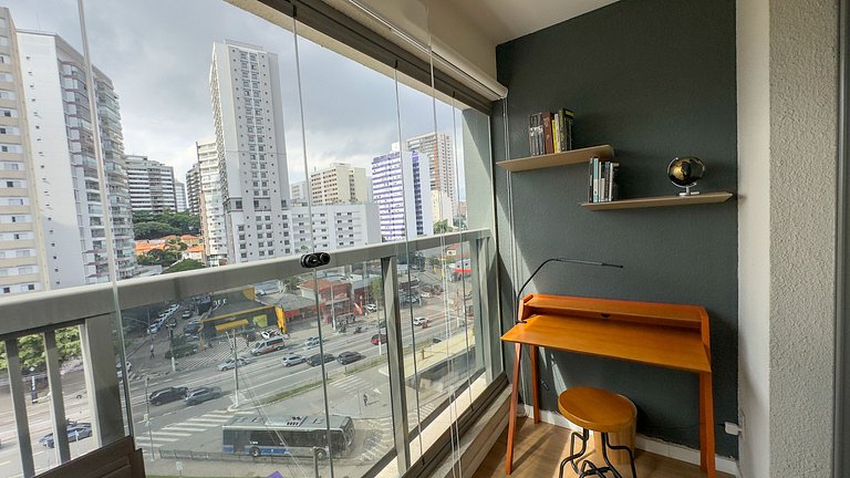 Seu lar na Vila Mada, studio acolhedor com metrô!