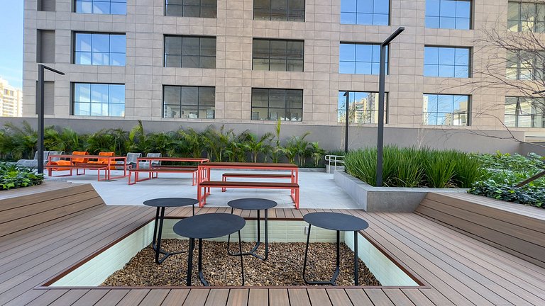 Premium Studio!Pool, Leisure, Metro 3 Minutes Away