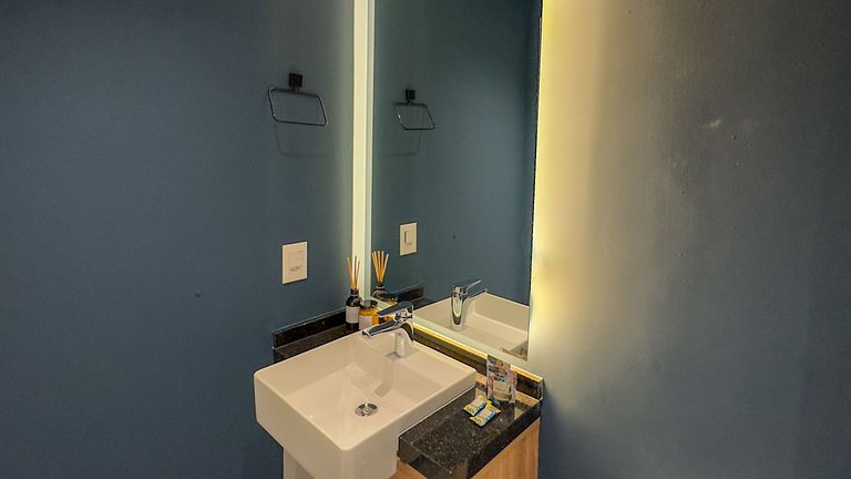 Premium Studio!Pool, Leisure, Metro 3 Minutes Away