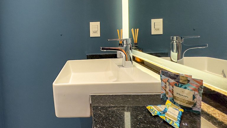 Premium Studio!Pool, Leisure, Metro 3 Minutes Away