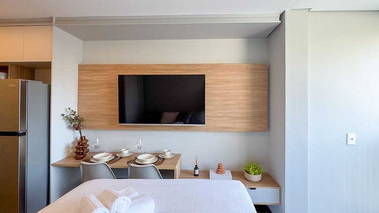 Premium Studio!Pool, Leisure, Metro 3 Minutes Away