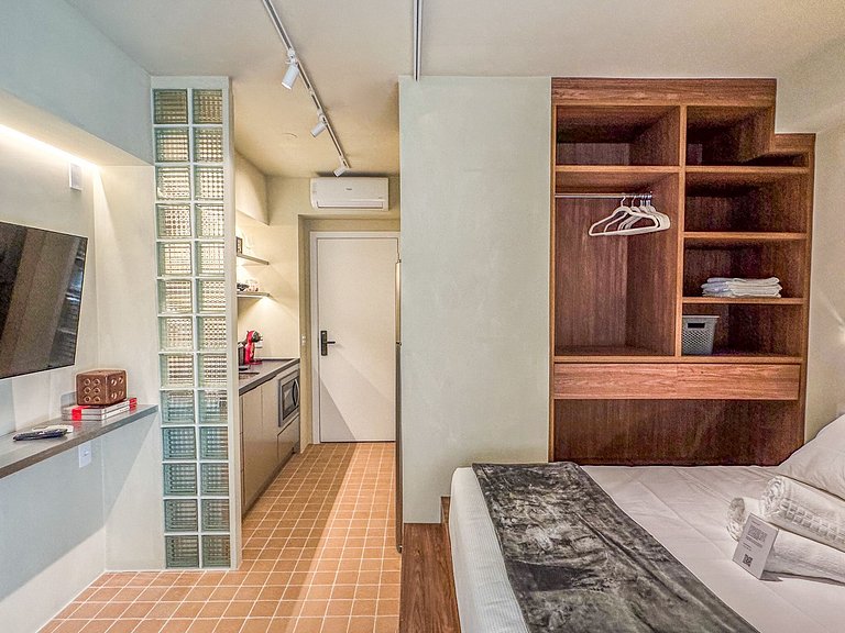 O Melhor de Perdizes Studio para 3 com Piscina